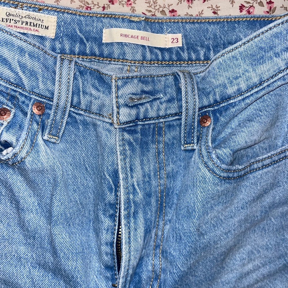 Levi’s Ribcage Bell